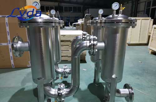 流量32立方每小時(shí)雙袋式過(guò)濾器